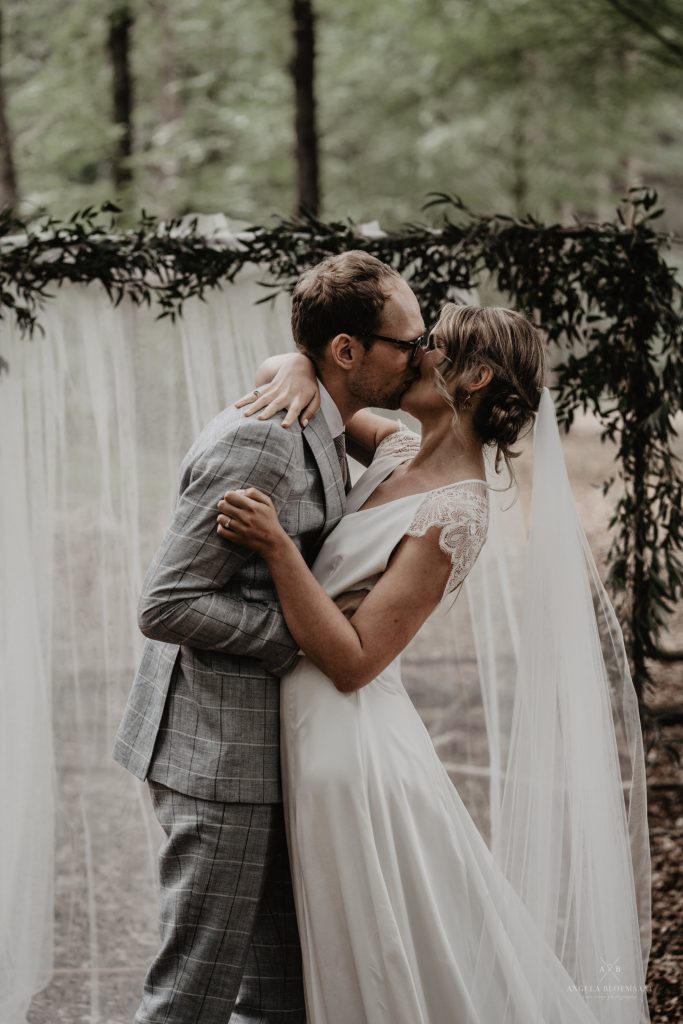 Wedding photographer bruidsfotograaf trouwfotograaf Netherlands nederland Angela Bloemsaat